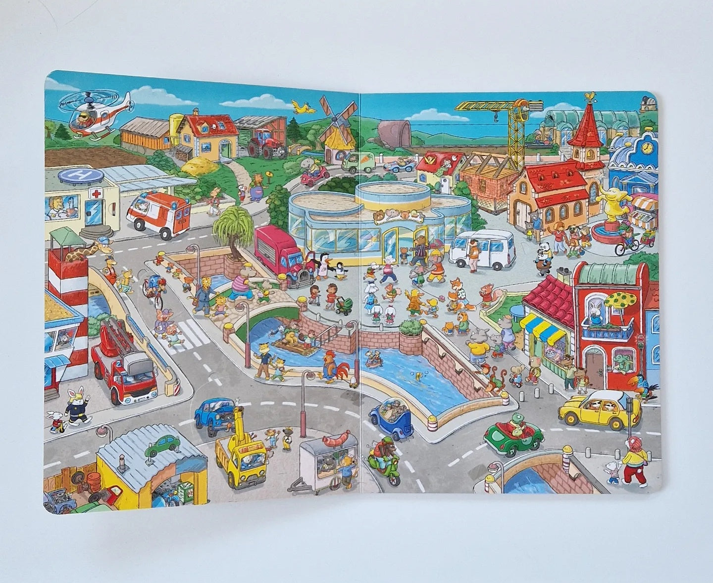 Добро пожаловать в детский сад! Виммельбух с окошками