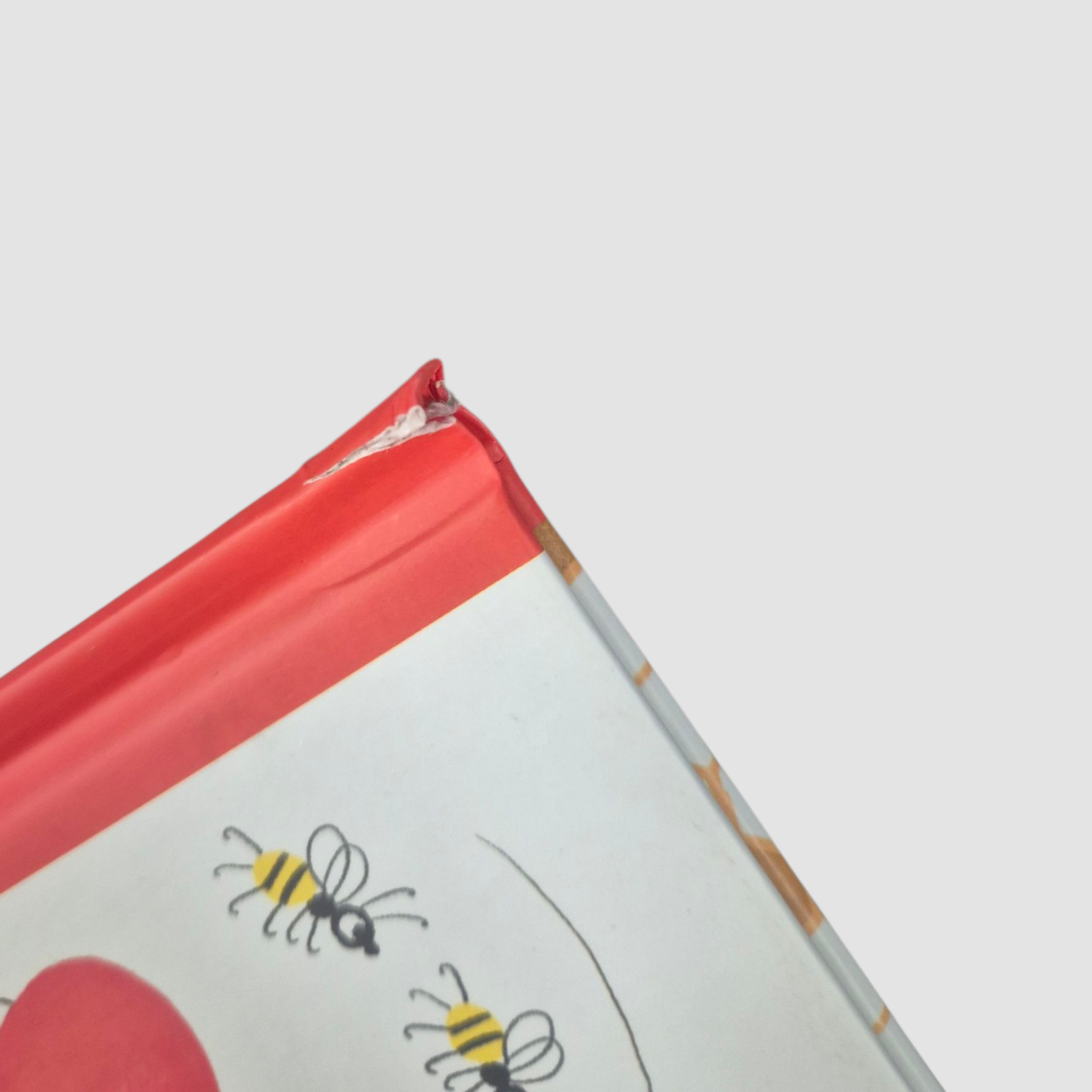 A thousand and one bees (external defect)