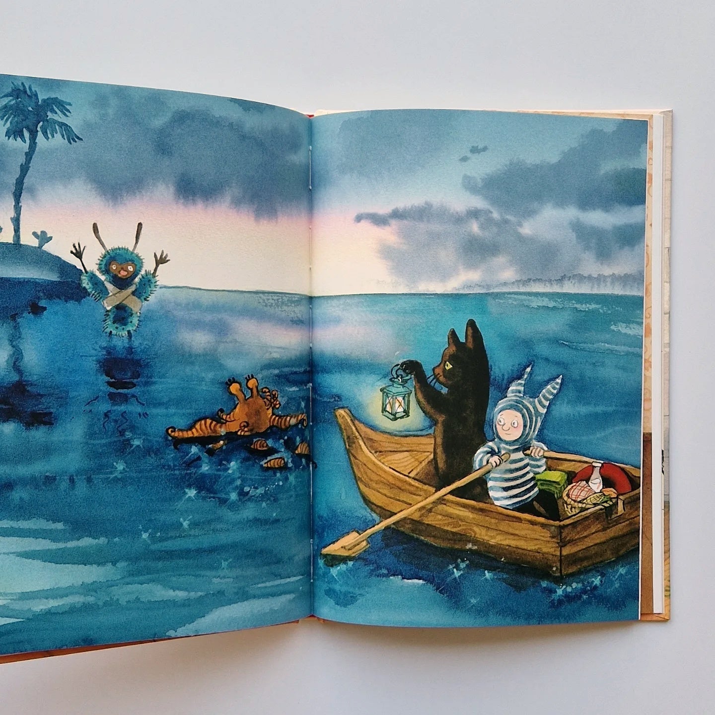 Кот и мурлик. Незваный гость